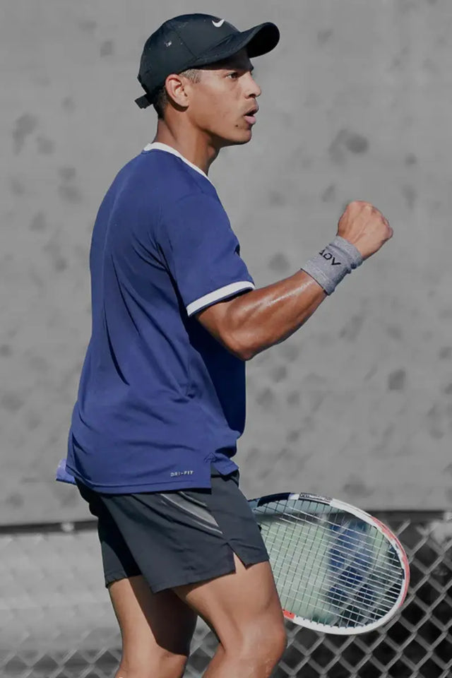 tennis grip for control